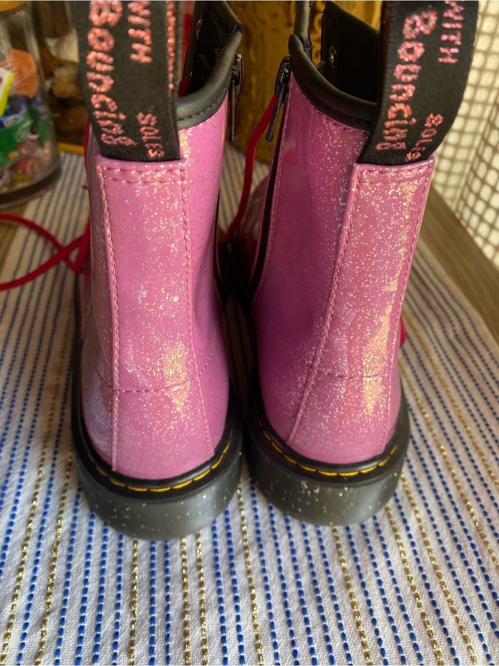 Dr. Martens pink Sparkle Shiny Glitter 1460 Lace Up Womens Sz 7 - Picture 6 of 13
